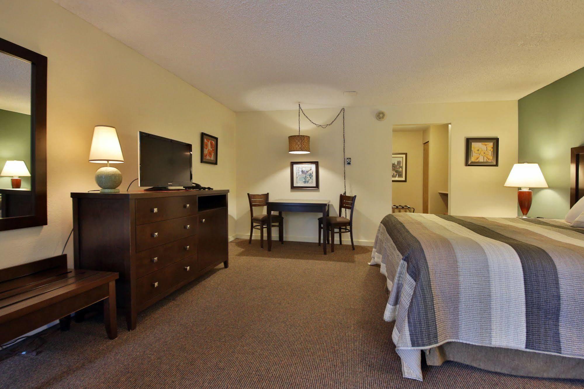 Harbor Inn Freeland Екстериор снимка