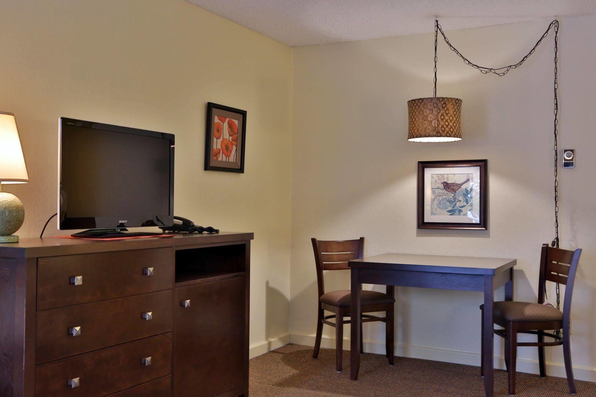 Harbor Inn Freeland Екстериор снимка