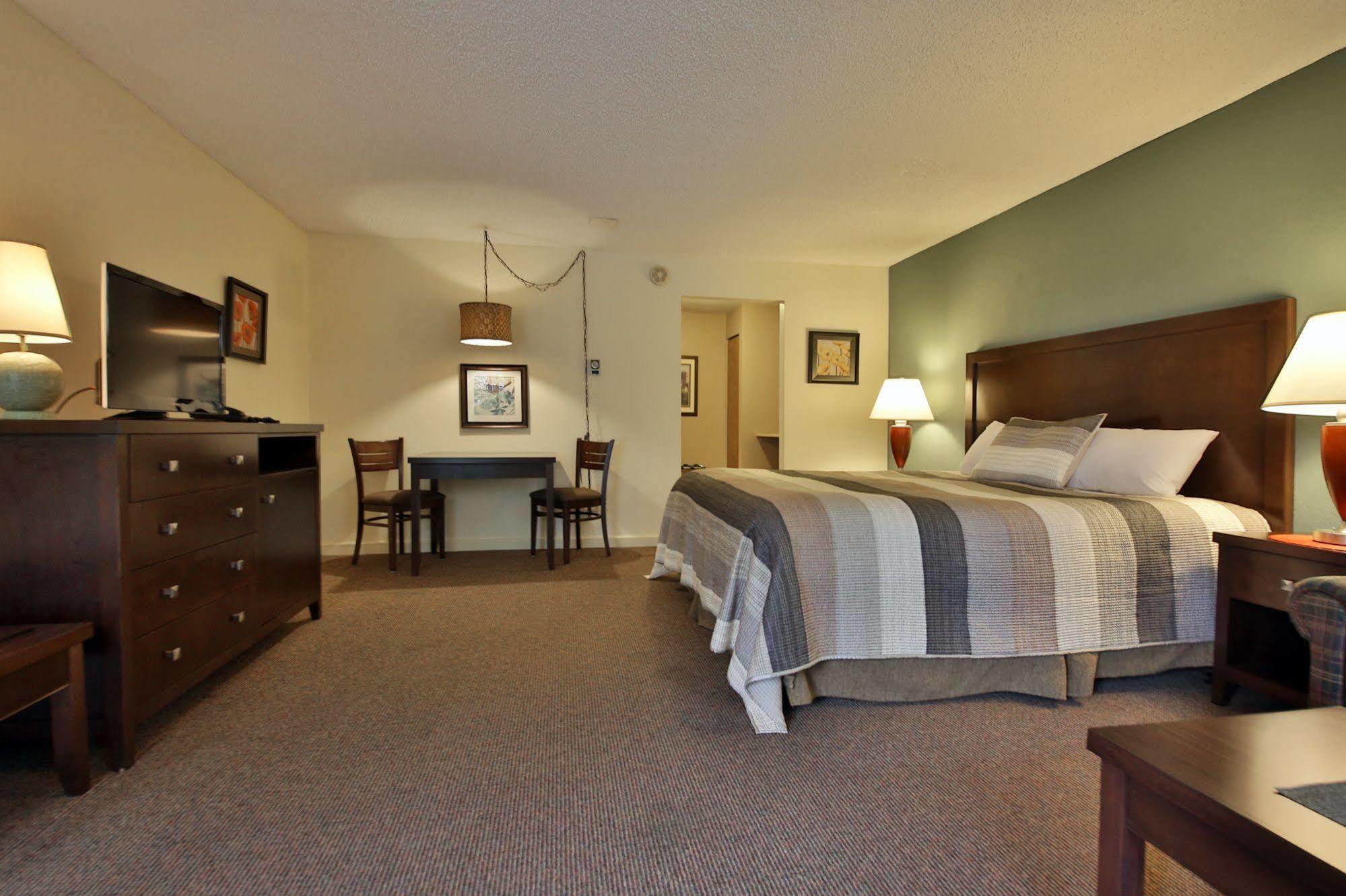 Harbor Inn Freeland Екстериор снимка