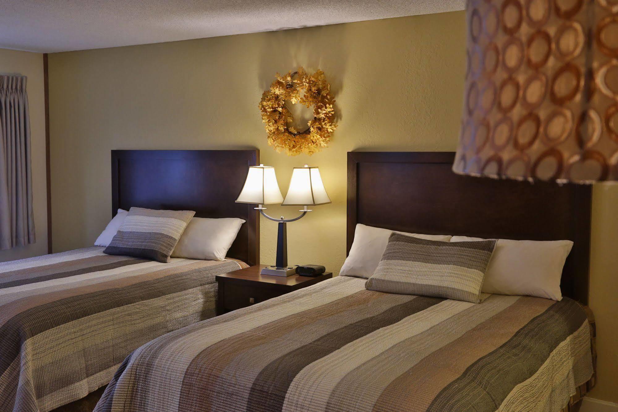 Harbor Inn Freeland Екстериор снимка