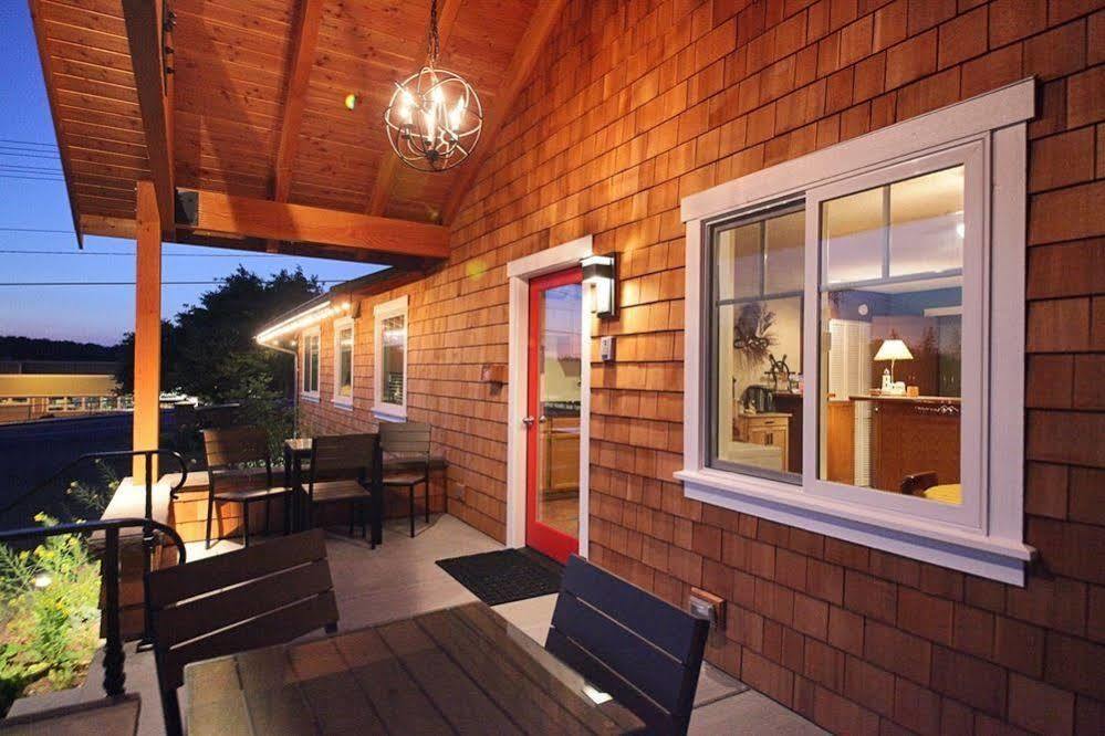 Harbor Inn Freeland Екстериор снимка